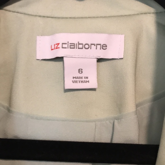 NEW Liz Claiborne Womens Regular Fit Blazer. - Picture 6 of 9